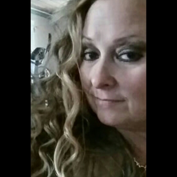 Meet your Posher, Michele - Picture 1 of 1